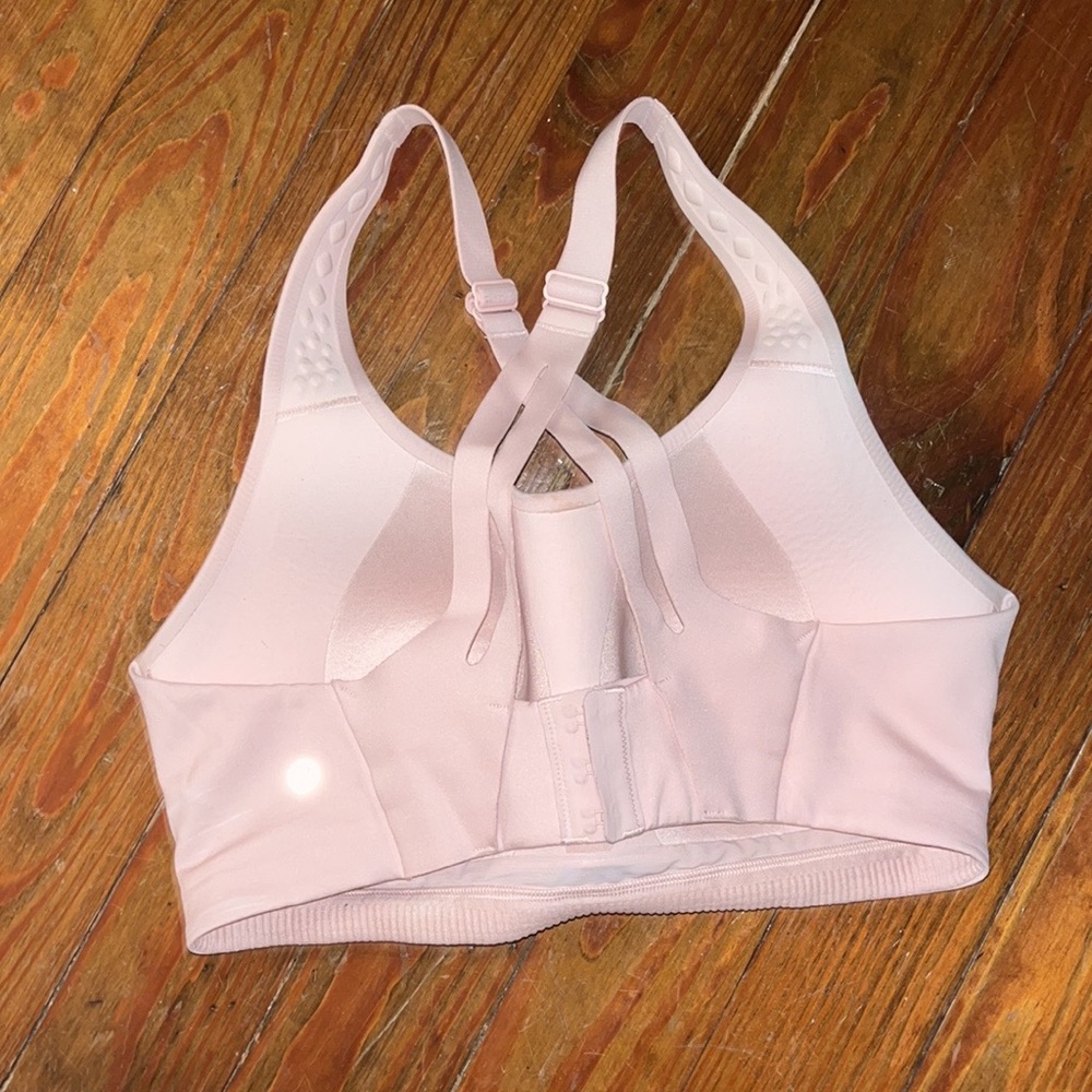 Lululemon Air Support Bra 34DD light pink